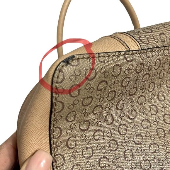 GUESS Designer Handbag - Picture 10 of 10
